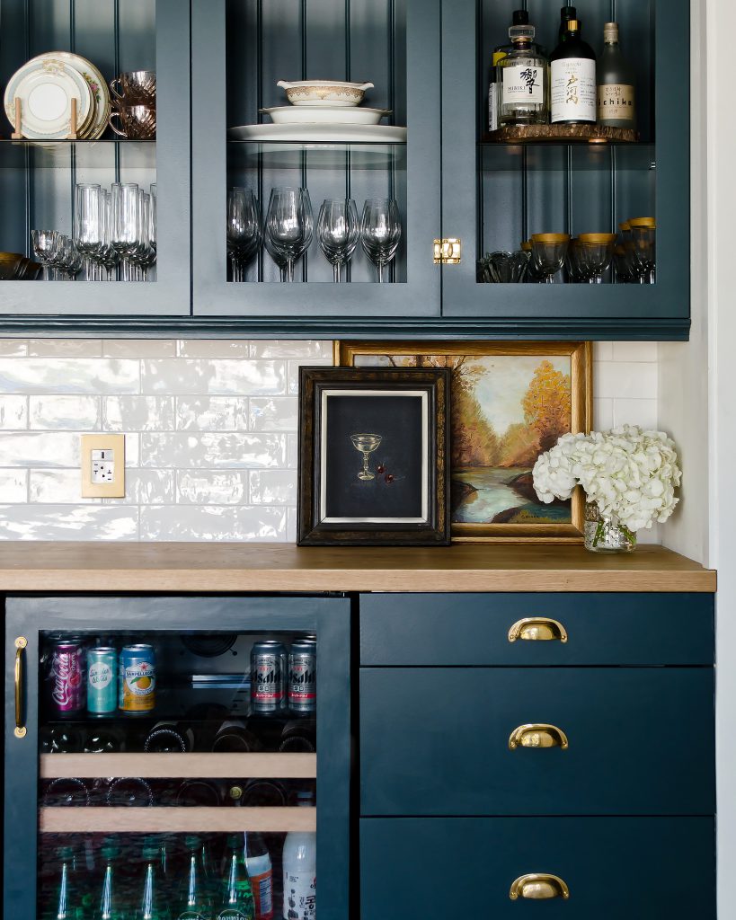 kitchen cabinets with glass fronts