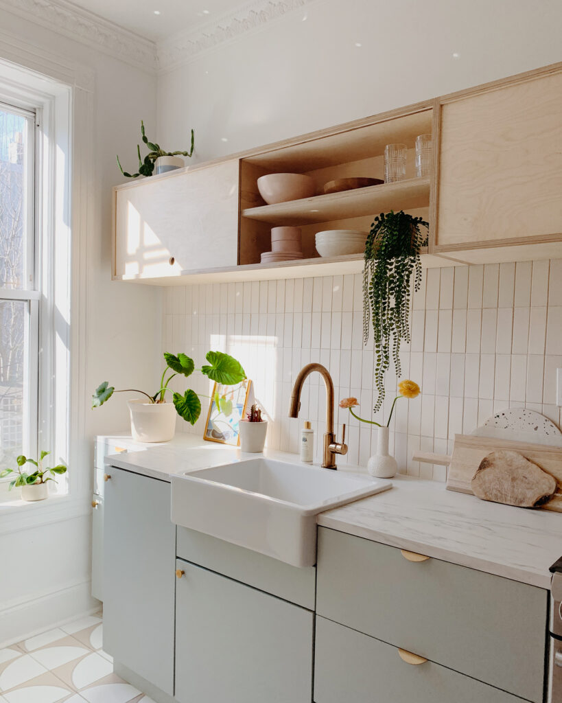 Rental Kitchen With Semihandmade Fronts and IKEA cabinets