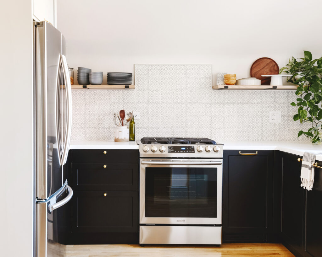 Black kitchen cabinets