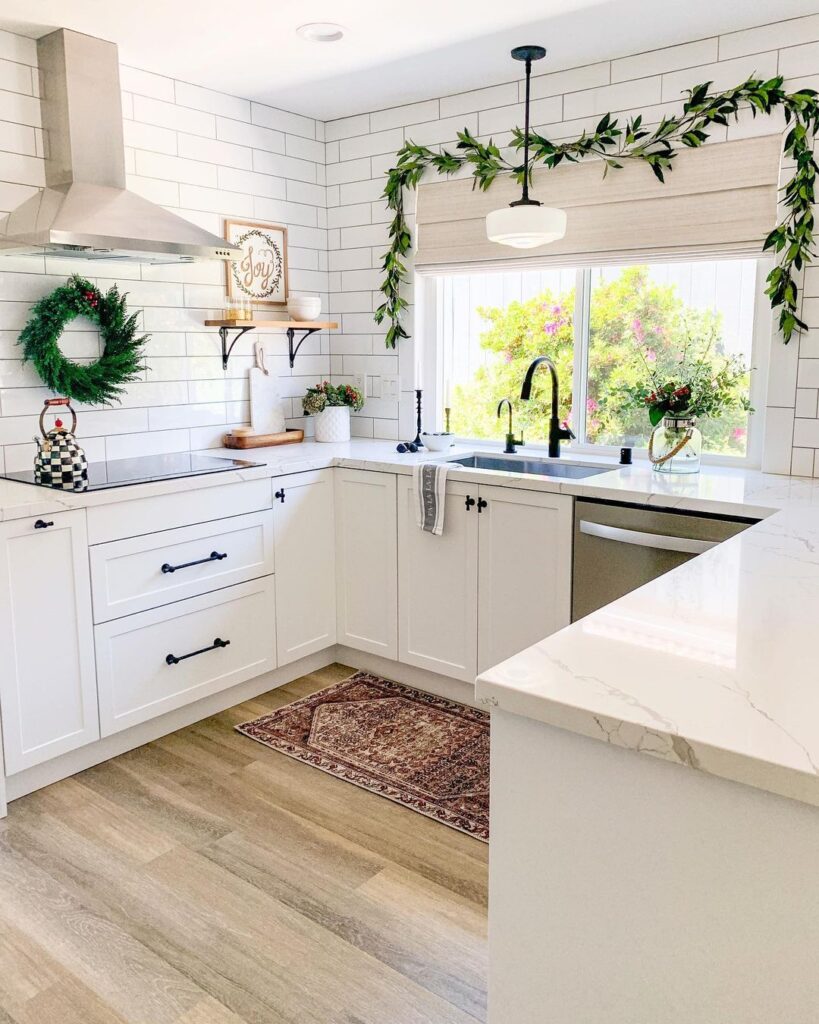 Kitchen Christmas Decor