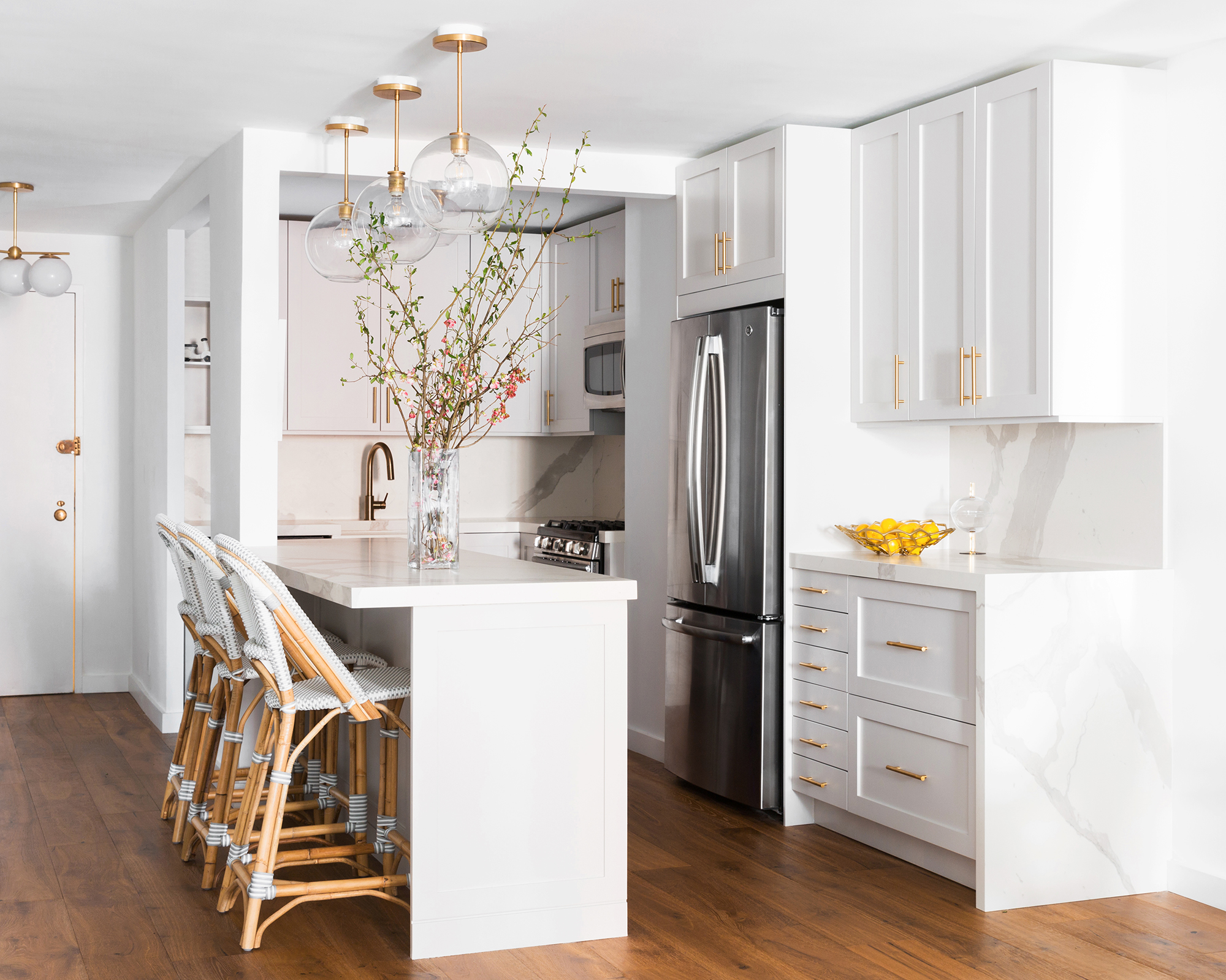 White Shaker Kitchen Cabinets