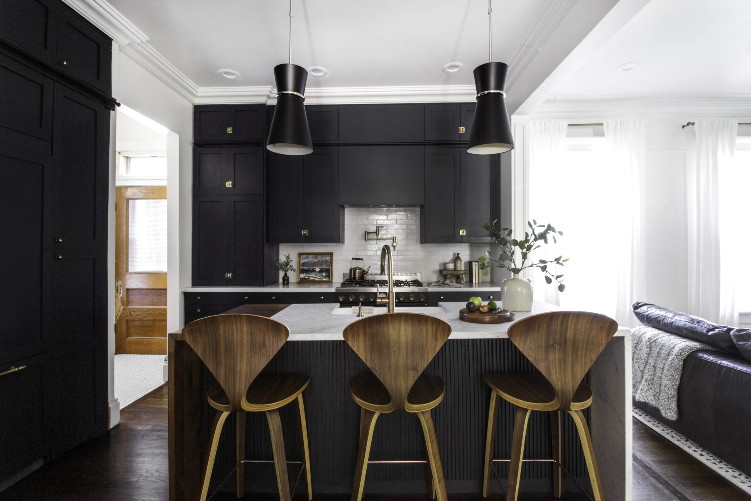Black kitchen cabinets