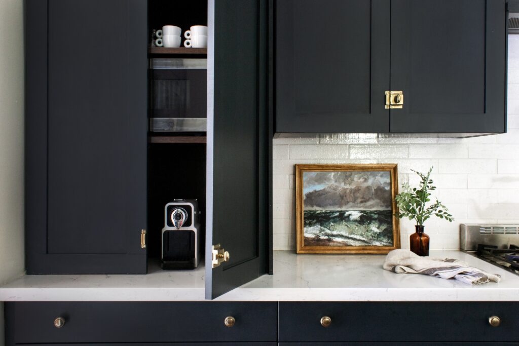 Black kitchen cabinets
