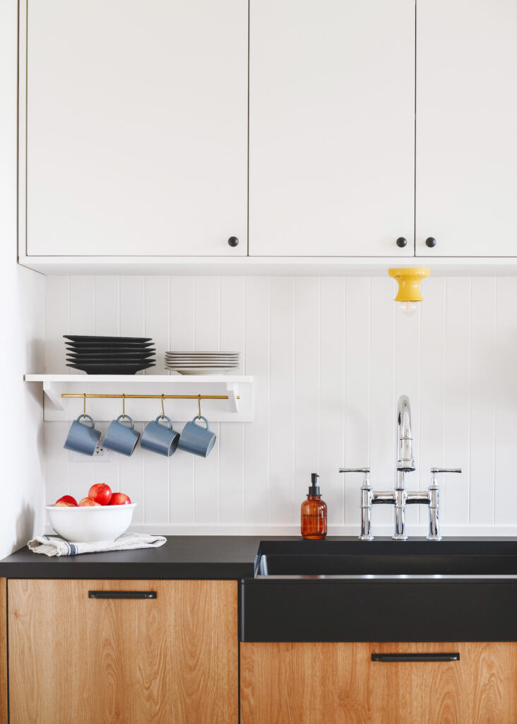 Kitchen Mugs Storage Ideas