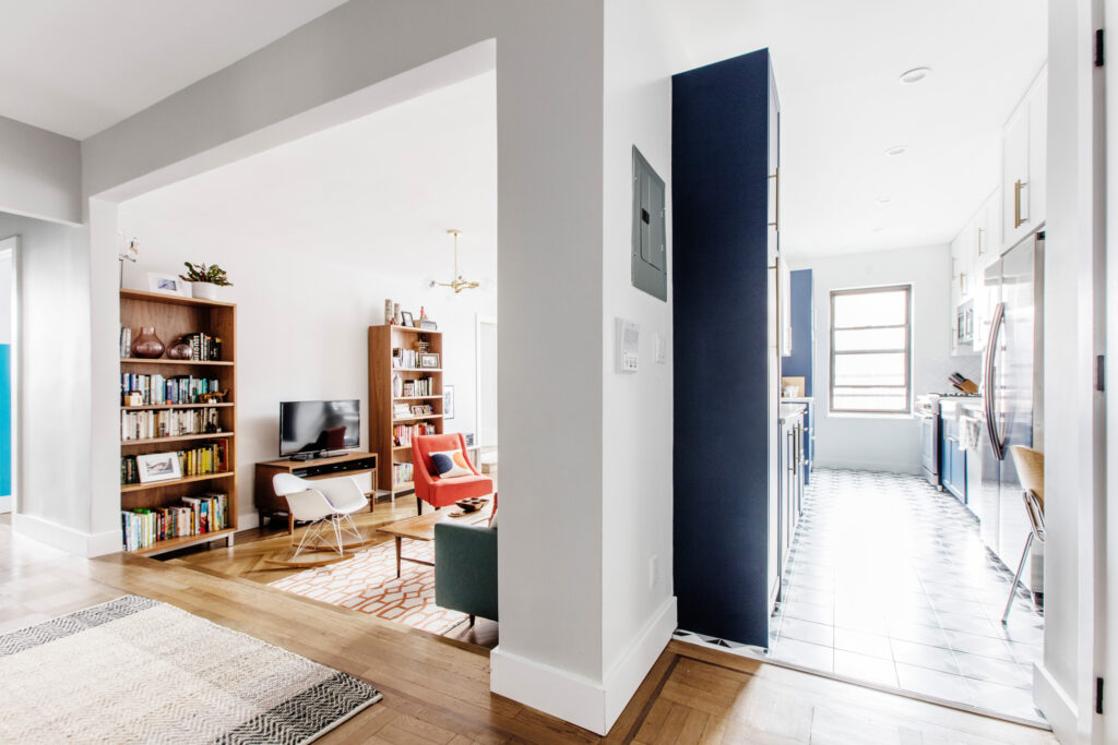 Bright open apartment