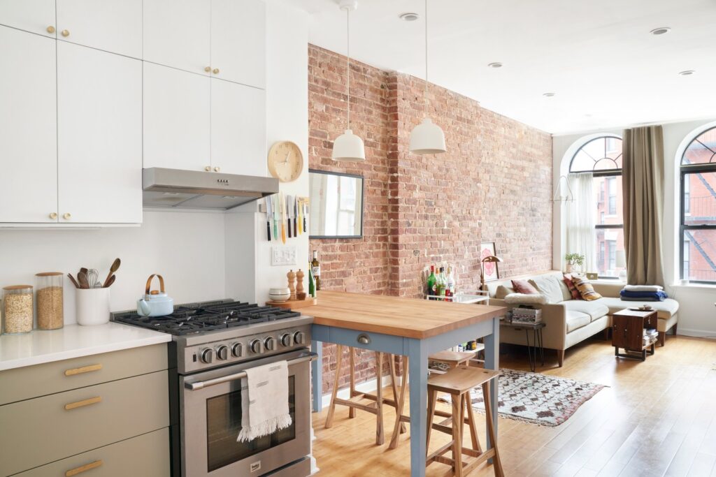 White Cabinets & Creative Storage Transformed This Dark NYC Kitchen in 3 Weeks