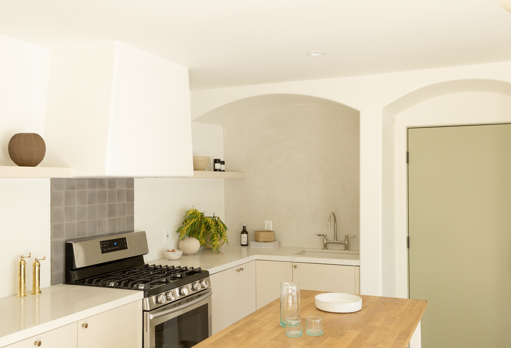 Cream kitchen with arches