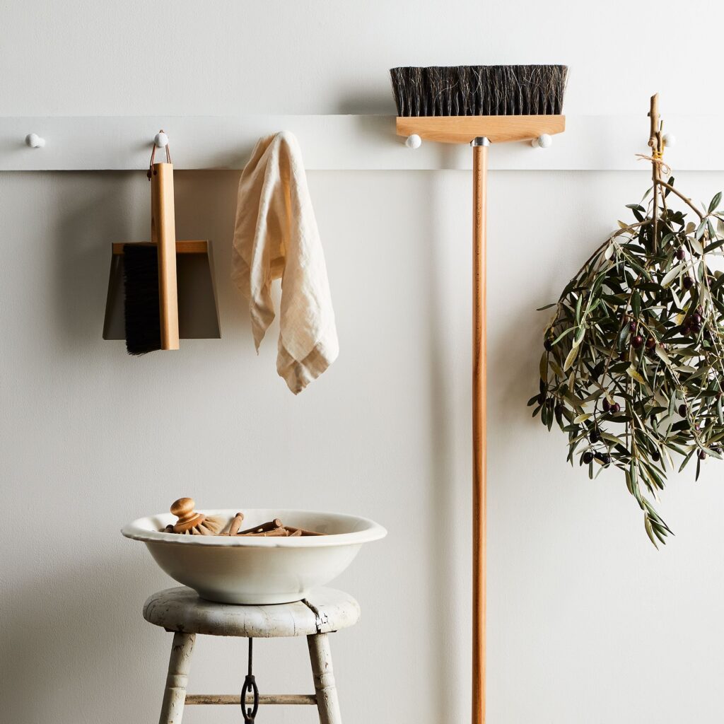 Vintage inspired broom