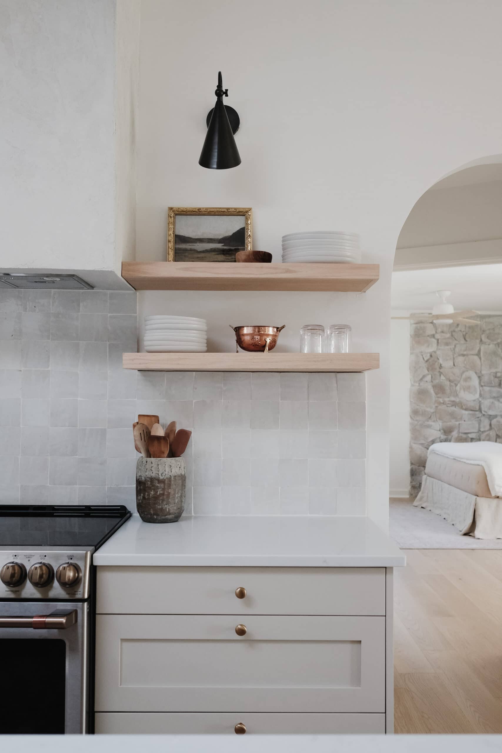 Neutral shaker kitchen