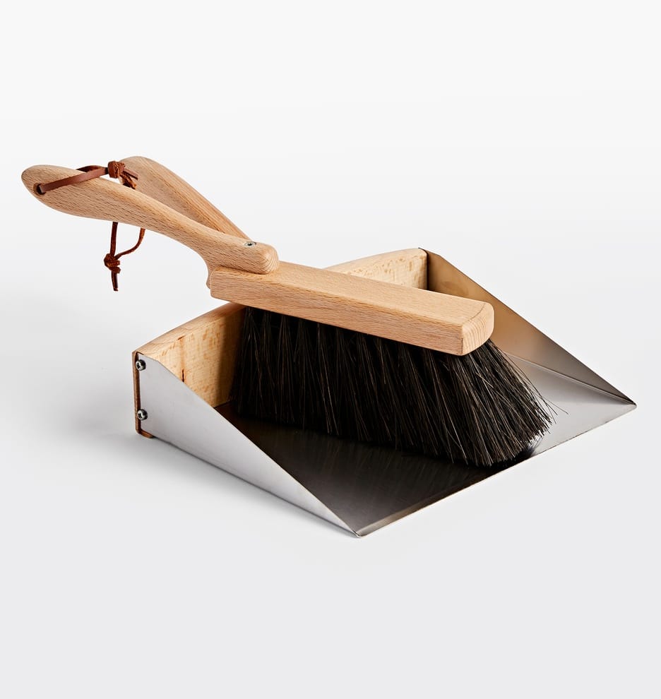 Handheld dustpan