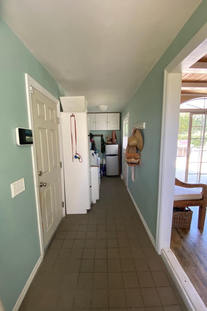Blue mudroom before images