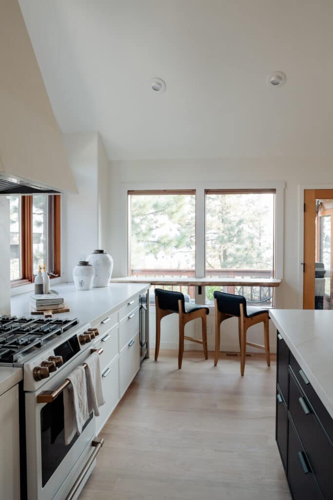 A Dramatic Kitchen Reno Turned This Dated Cabin Into a Modern Mountain Oasis