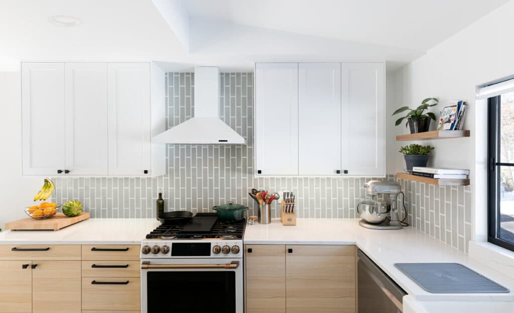 BOXI Cabinets Came to the Rescue in This 70s Reno